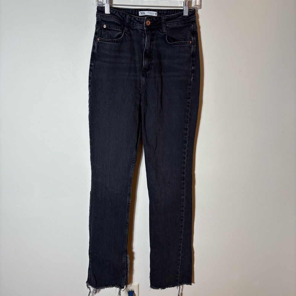 Zara Black Raw Hem Straight Leg Jeans with Ankle Slit Size 4
